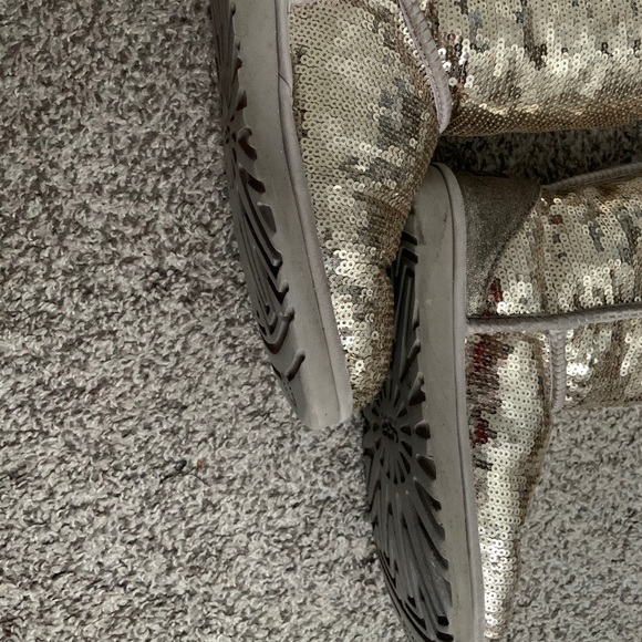 gold sparkly uggs - Picture 5 of 7